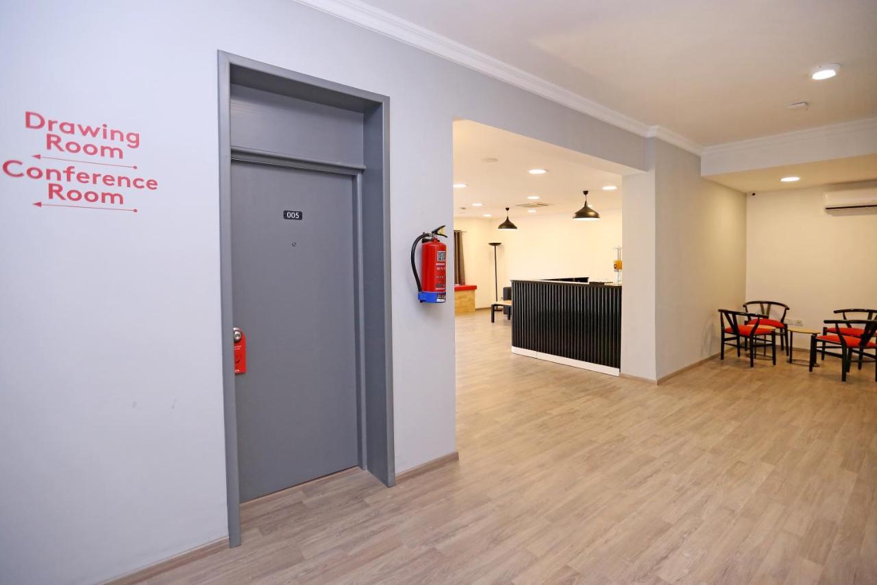Oyo Townhouse 17 Huda City Center Near Leisure Valley Park グルガウン エクステリア 写真