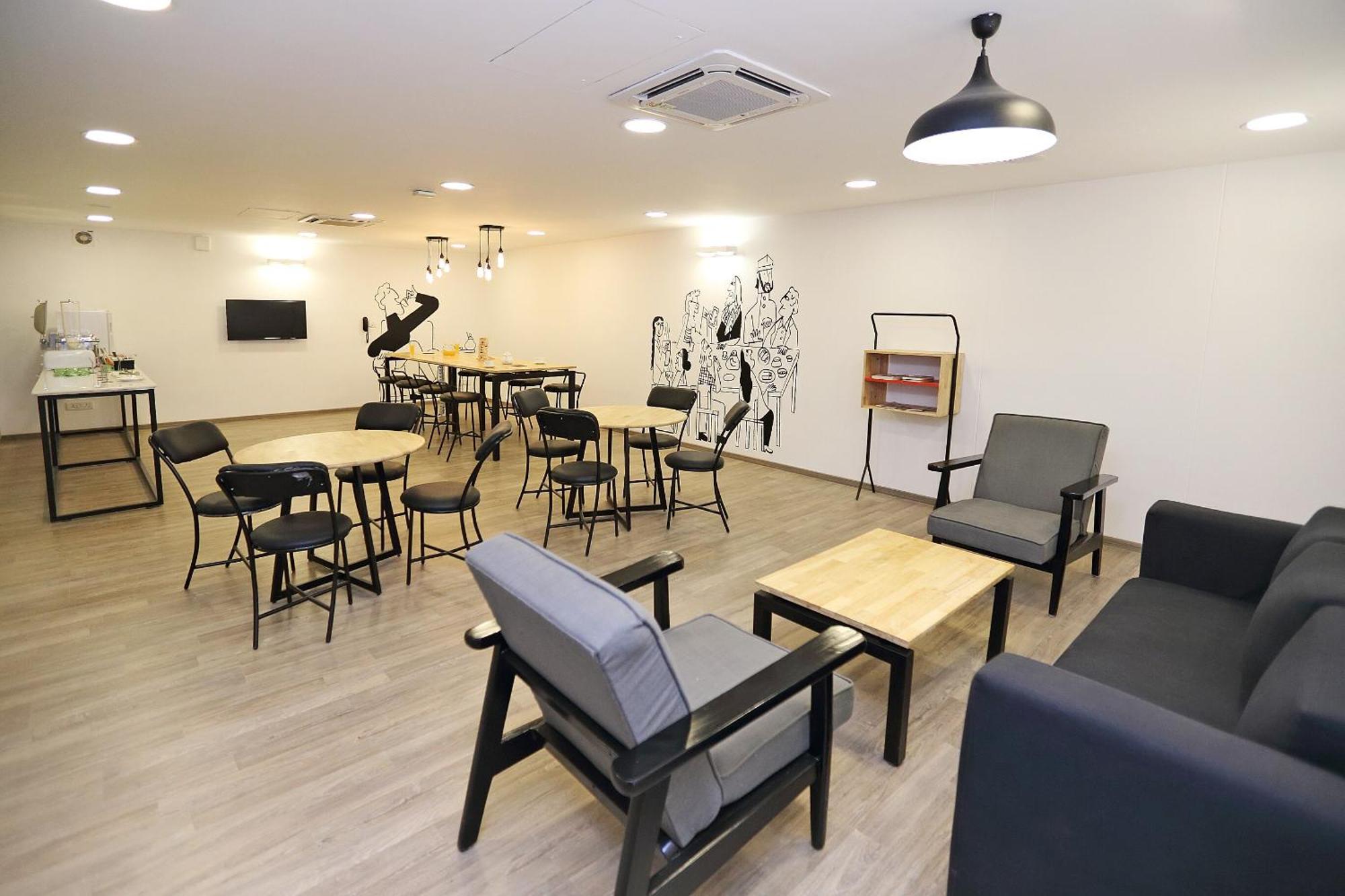 Oyo Townhouse 17 Huda City Center Near Leisure Valley Park グルガウン エクステリア 写真
